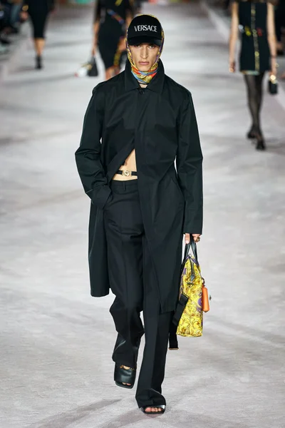 Look 5